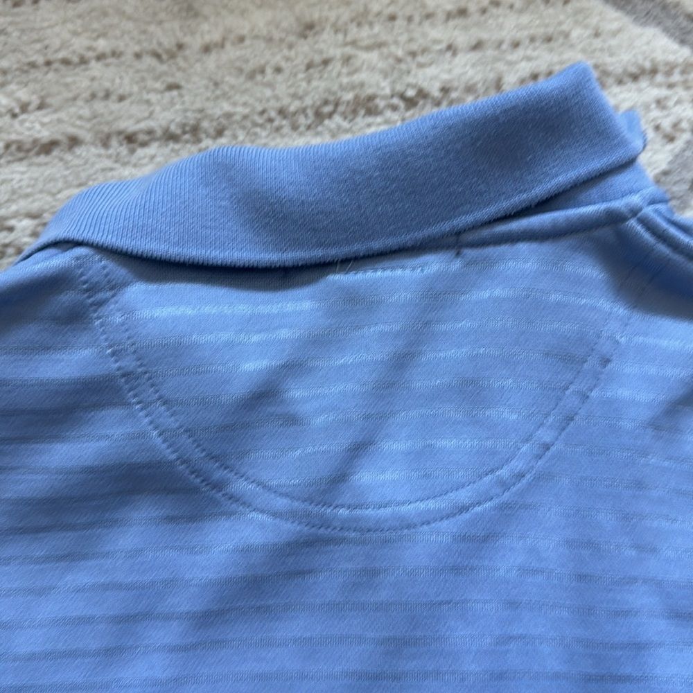 Disney Club 33 light blue polo Mens shirt size medium - Picture 7 of 7